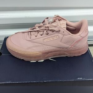 Reebok Women's 8.5 Dusty Pink Club C Double Geo Sneakers